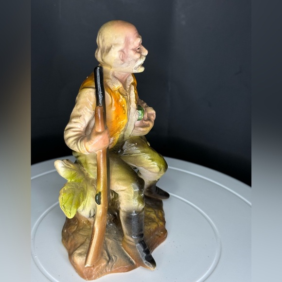 Vintage Hunting Figurine by Trimont Ware Japan - Picture 3 of 9